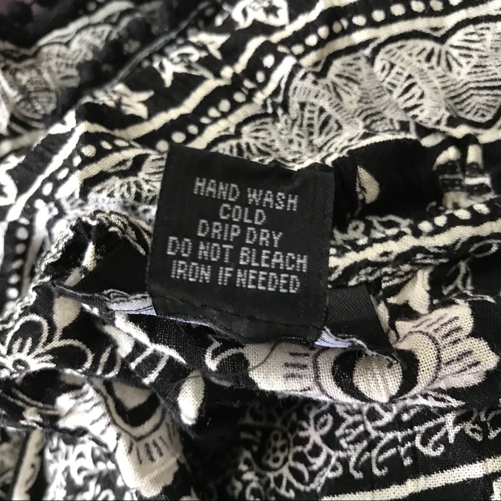 Vintage Pattern Romper With Pockets - image 5